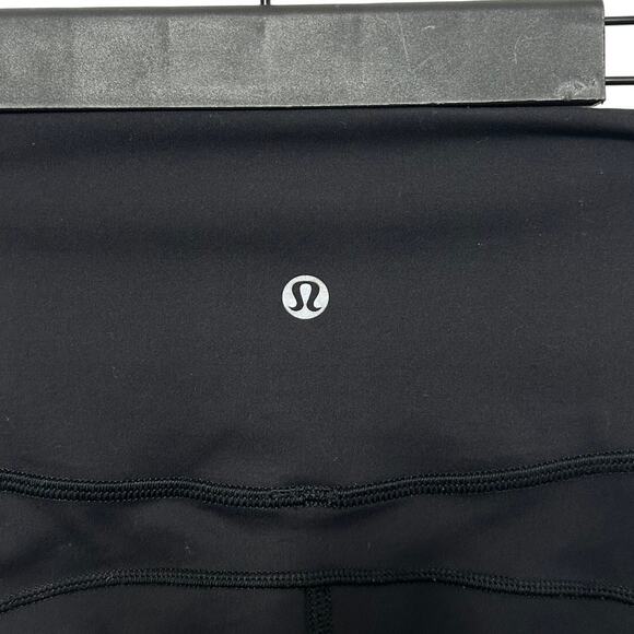 Lululemon In Movement Crop Leggings 19" Womens Sz 4 Black Everlux Stretch Casual - Picture 3 of 5